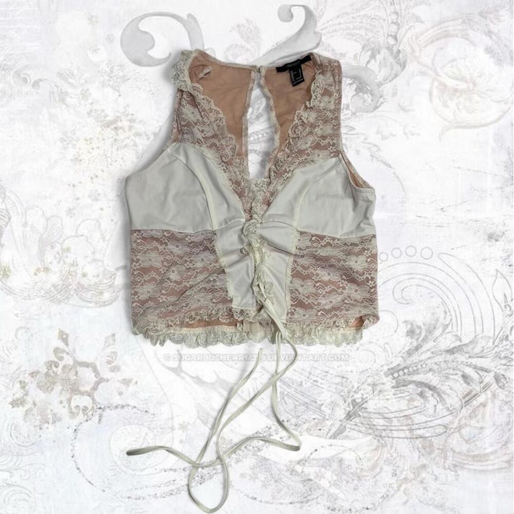 Forever-21 Women's Cream and White Crop-top